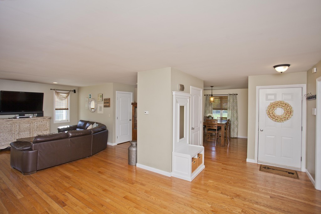 14 Apple Road South Hadley, MA 01075 - Photo 12 of 30 Gallery Image 12