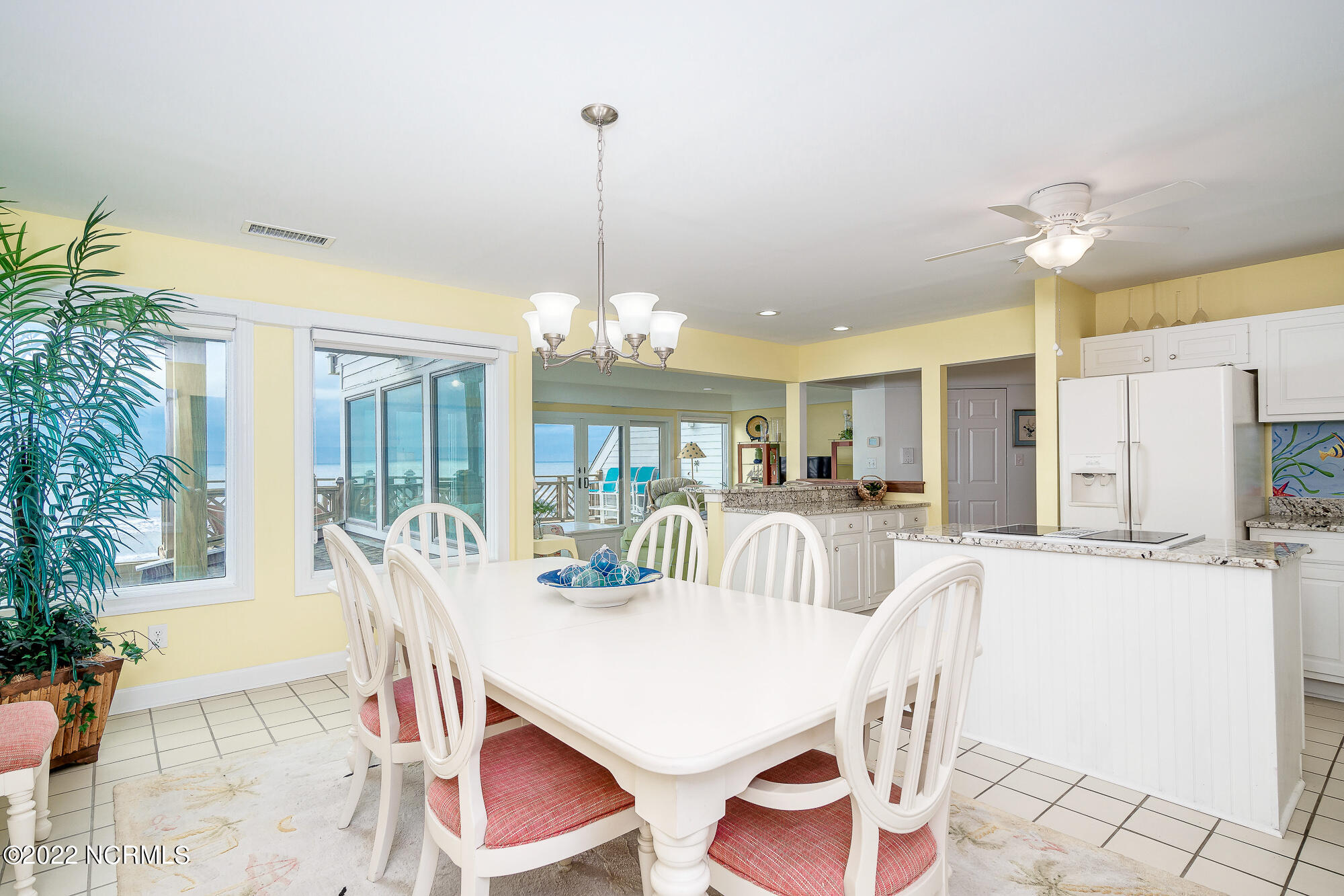 301 Salter Path Road, Unit 14 GENESIS Pine Knoll Shores, NC 28512 - Photo 7 of 62 Dining space