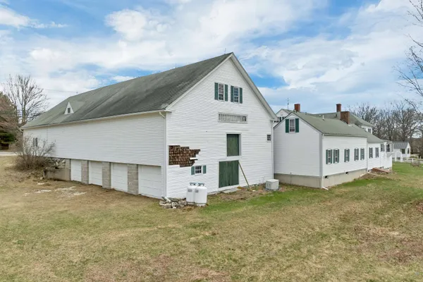 $2,295,000 | 244 North Main Street, Wolfeboro, NH 03894