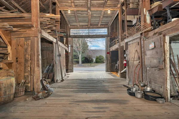 $2,295,000 | 244 North Main Street, Wolfeboro, NH 03894
