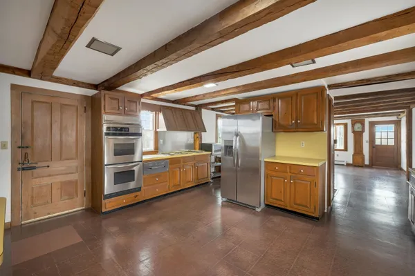 $2,295,000 | 244 North Main Street, Wolfeboro, NH 03894