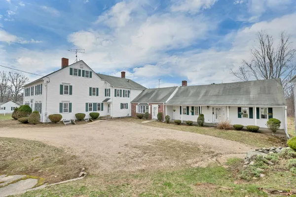 $2,295,000 | 244 North Main Street, Wolfeboro, NH 03894