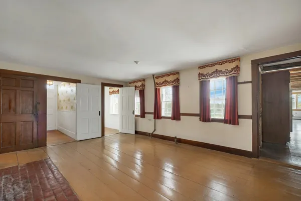 $2,295,000 | 244 North Main Street, Wolfeboro, NH 03894