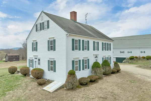 $2,295,000 | 244 North Main Street, Wolfeboro, NH 03894