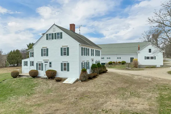 $2,295,000 | 244 North Main Street, Wolfeboro, NH 03894