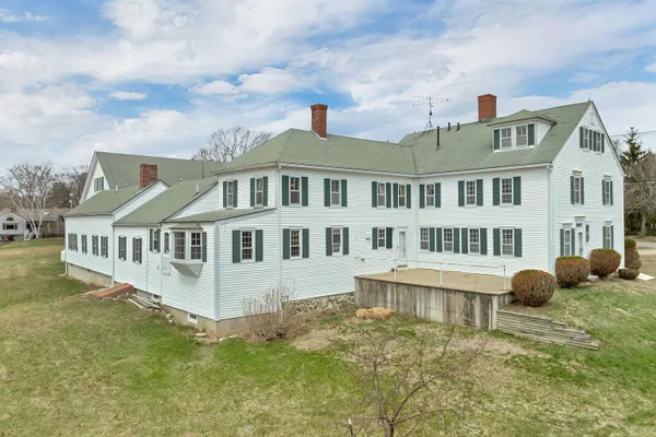$2,295,000 | 244 North Main Street, Wolfeboro, NH 03894