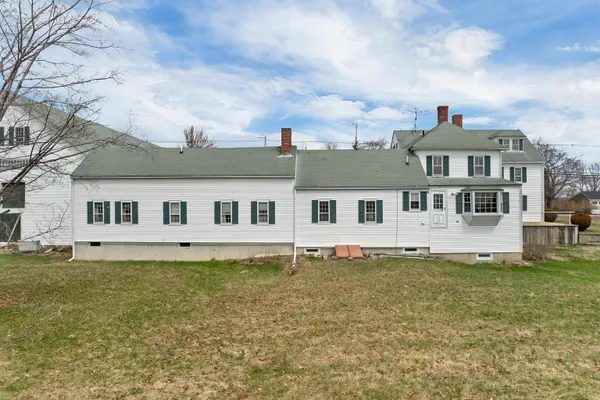 $2,295,000 | 244 North Main Street, Wolfeboro, NH 03894