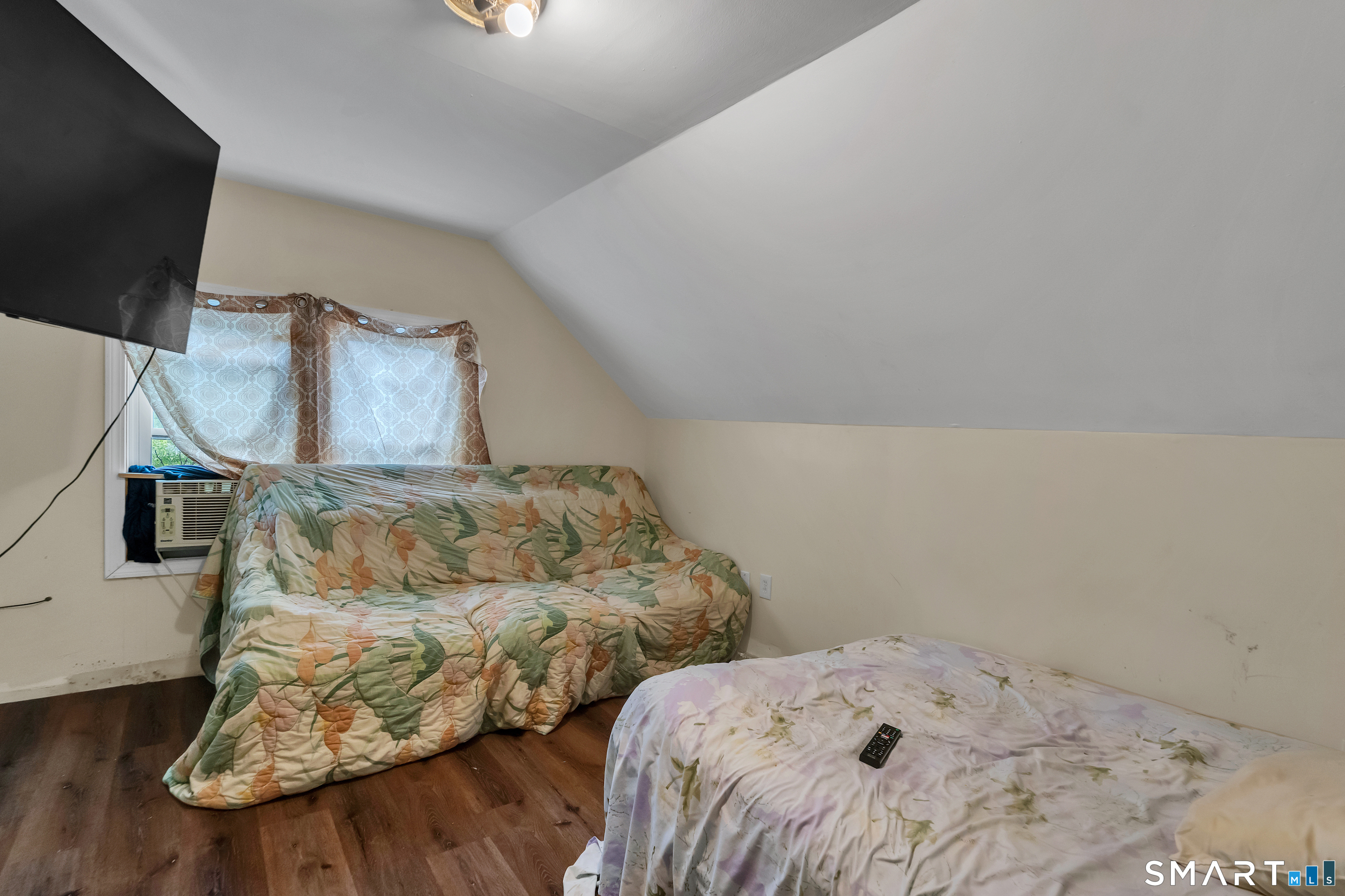 644-646 Maple Street Bridgeport, CT 06608 - Photo 19 of 40