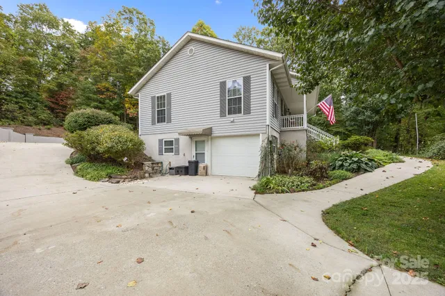 $670,000 | 124 Lytle Cove Road, Swannanoa, NC 28778