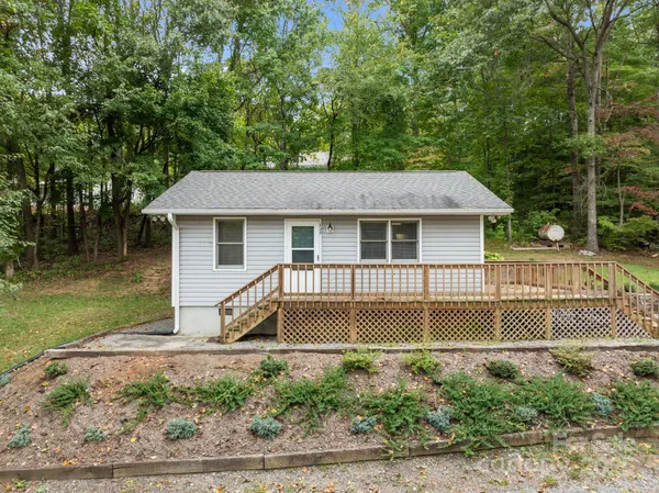 $670,000 | 124 Lytle Cove Road, Swannanoa, NC 28778