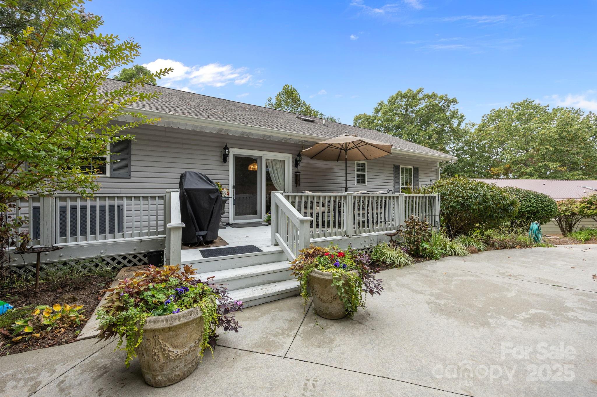 124 Lytle Cove Road Swannanoa, NC 28778 - Photo 8 of 43