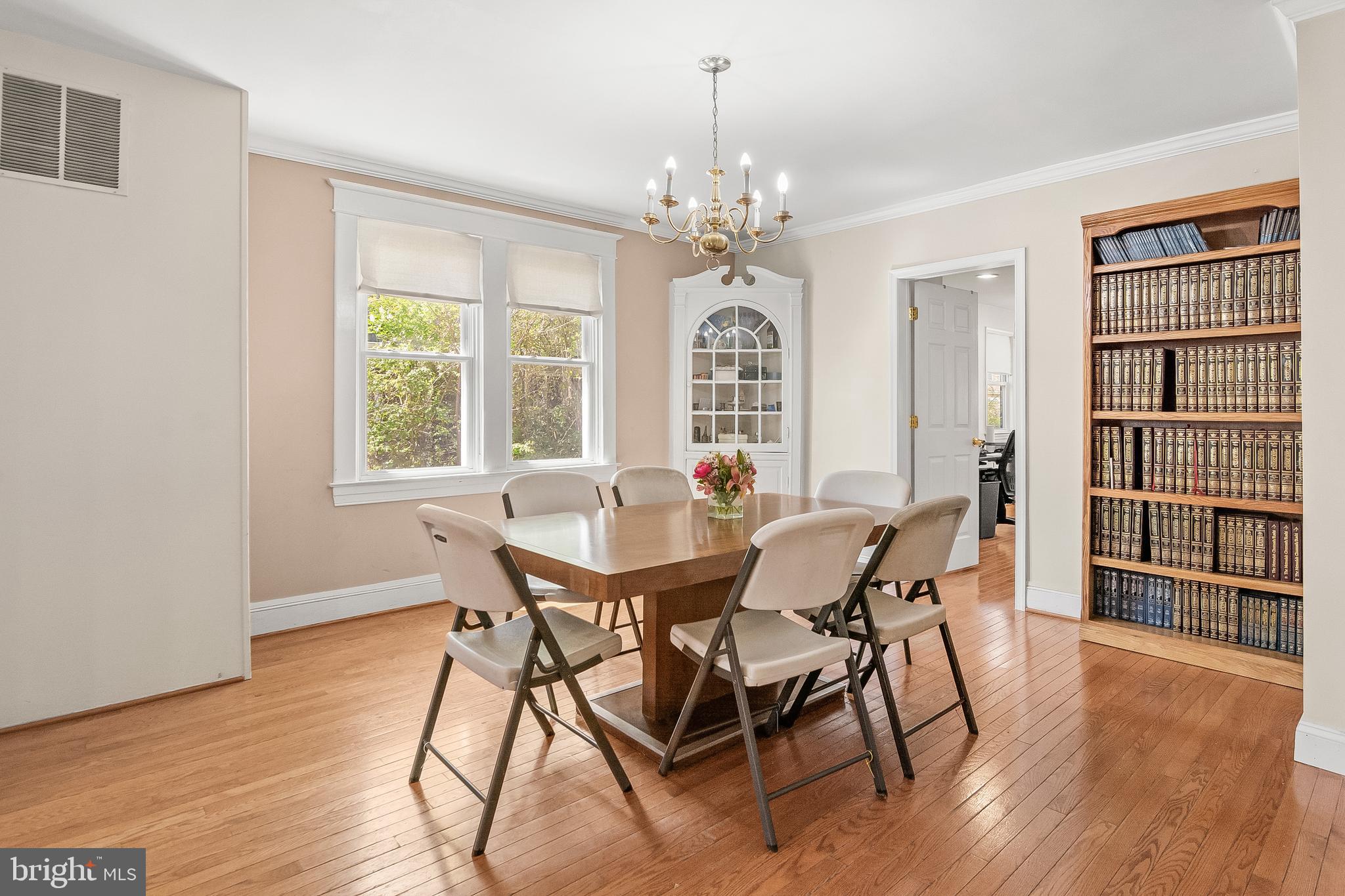 3216 Marnat Road Baltimore, MD 21208 - Photo 8 of 17