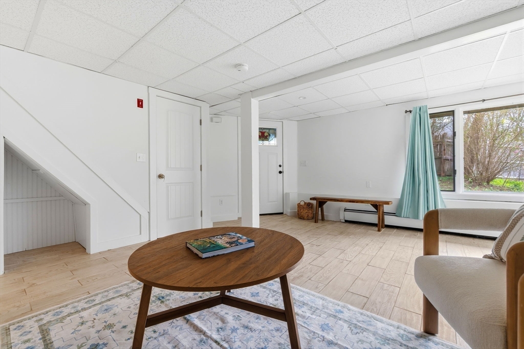 6 Mt Locust Place, Unit 2 Gloucester, MA 01930 - Photo 5 of 39