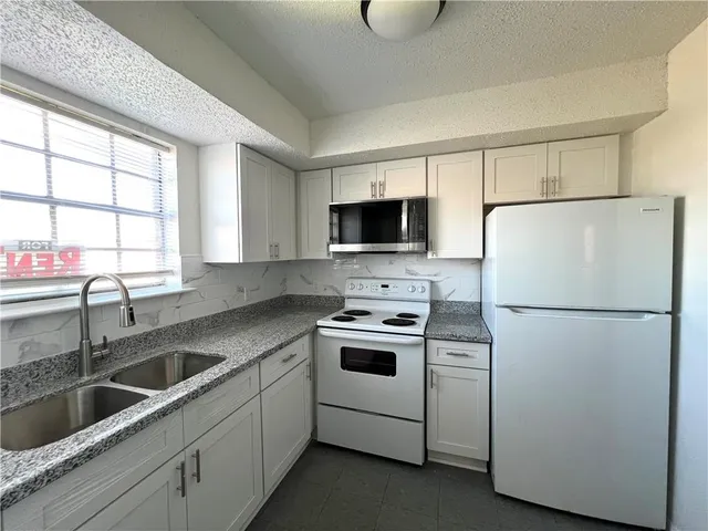 $1,550 | 2848 Fayette Street, Unit A, Kenner, LA 70062