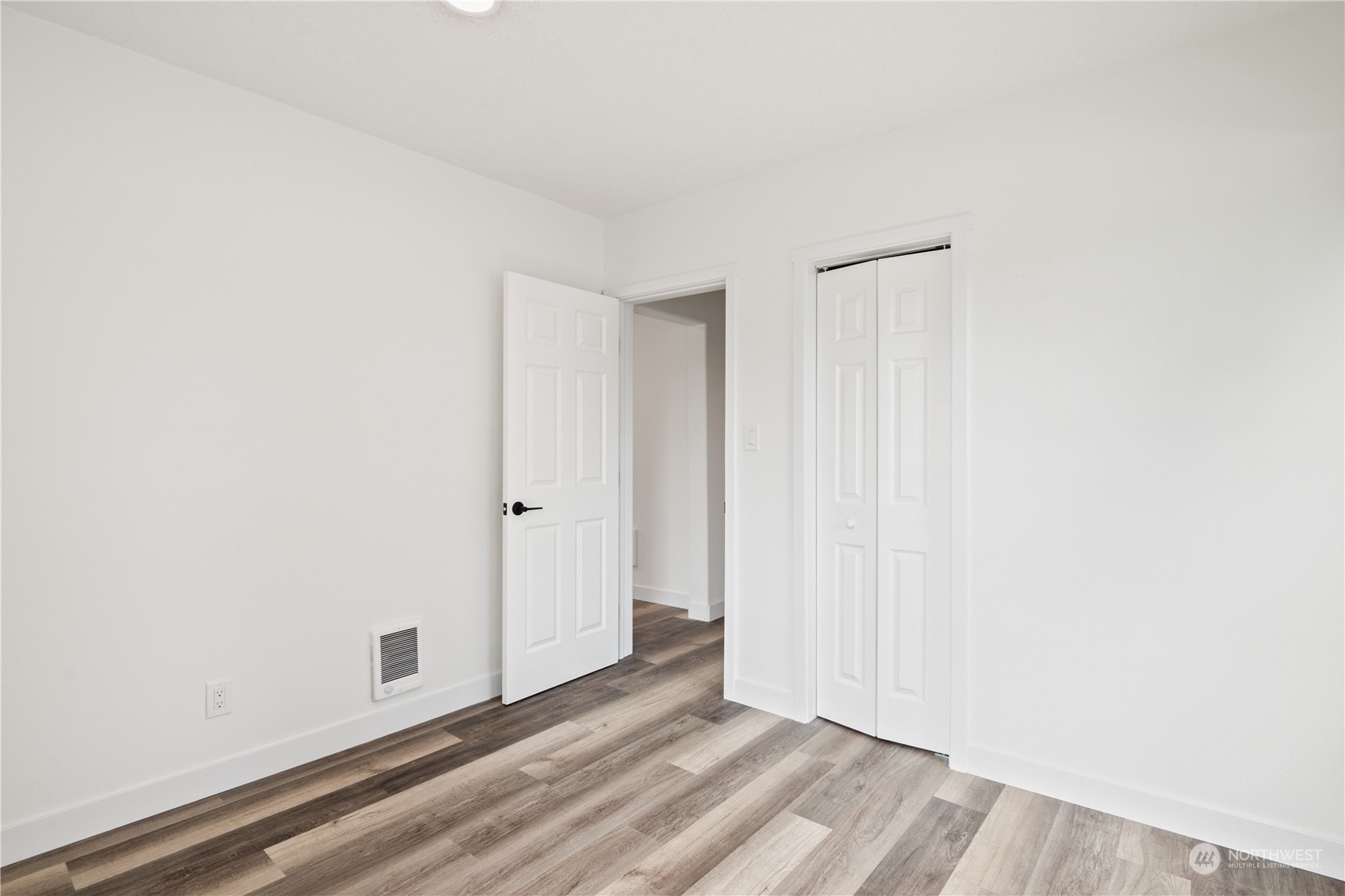 3032 Dover Street Longview, WA 98632 - Photo 12 of 26 Gallery Image 12