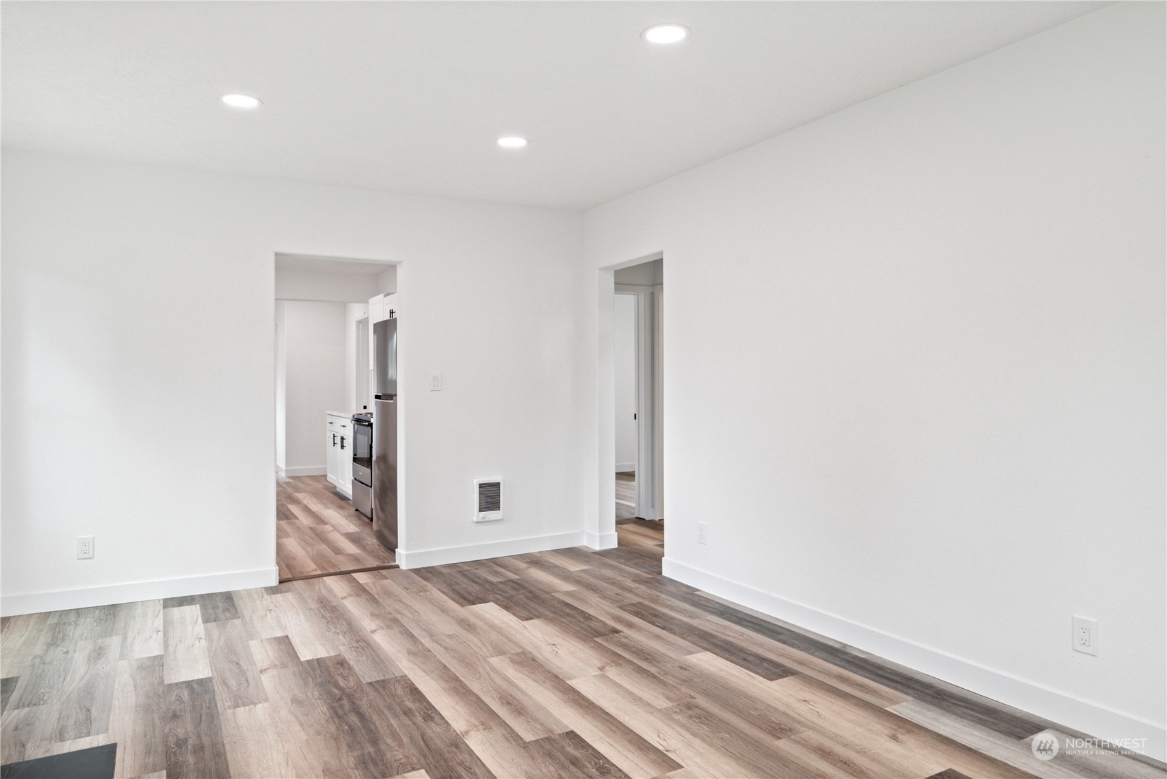 3032 Dover Street Longview, WA 98632 - Photo 7 of 26 Gallery Image 7