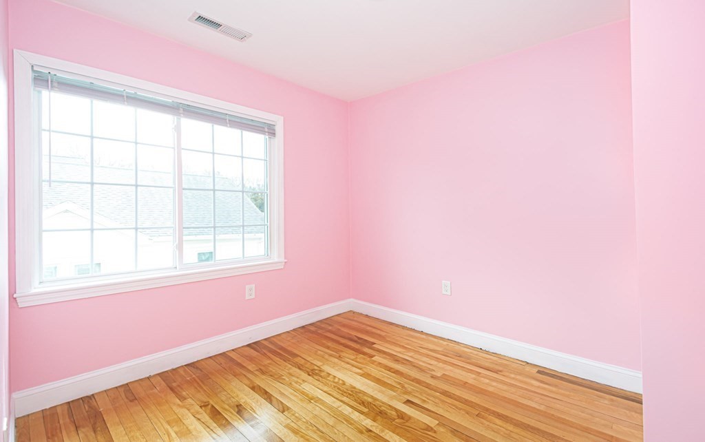 26 Gordon Road Shrewsbury, MA 01545 - Photo 20 of 29 Gallery Image 20