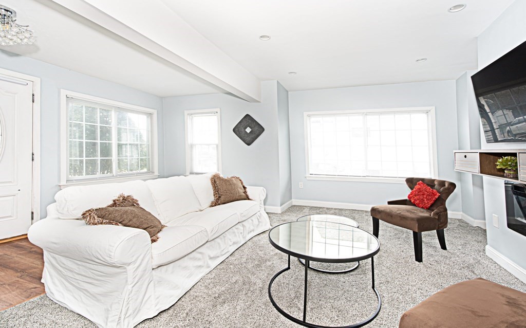 26 Gordon Road Shrewsbury, MA 01545 - Photo 8 of 29 Gallery Image 8
