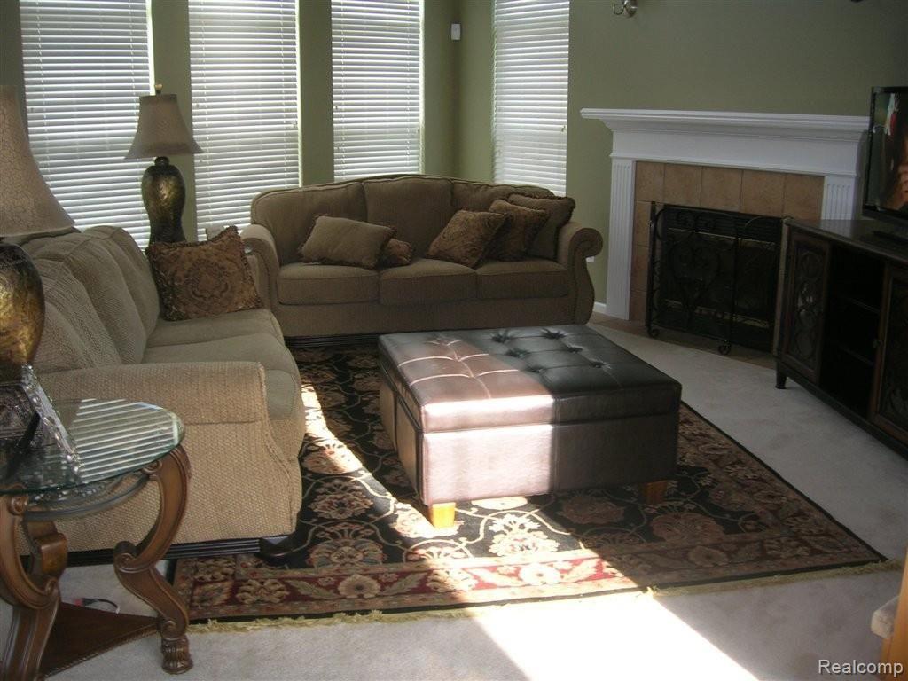 3081 Florence Court Rochester, MI 48309 - Photo 5 of 10 Florence Ct 005.JPG