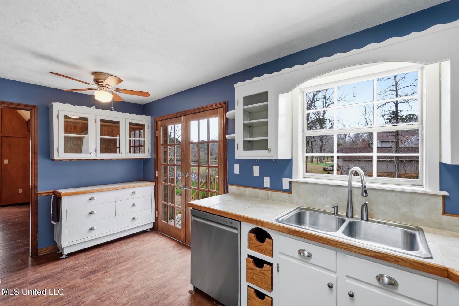 109 Springdale Drive Terry, MS 39170 - Photo 16 of 66 IMG_6657