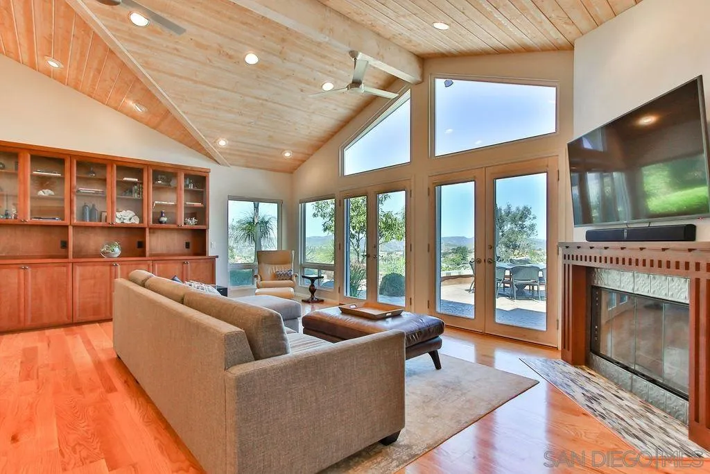 17695 Valle Verde Road Poway, CA 92064 - Photo 14 of 63