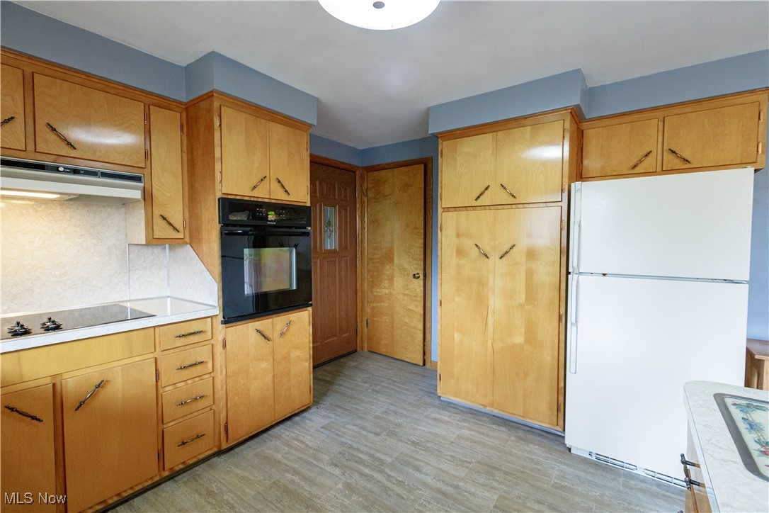 302 South Reeves Avenue Dover, OH 44622 - Photo 8 of 47 Gallery Image 8