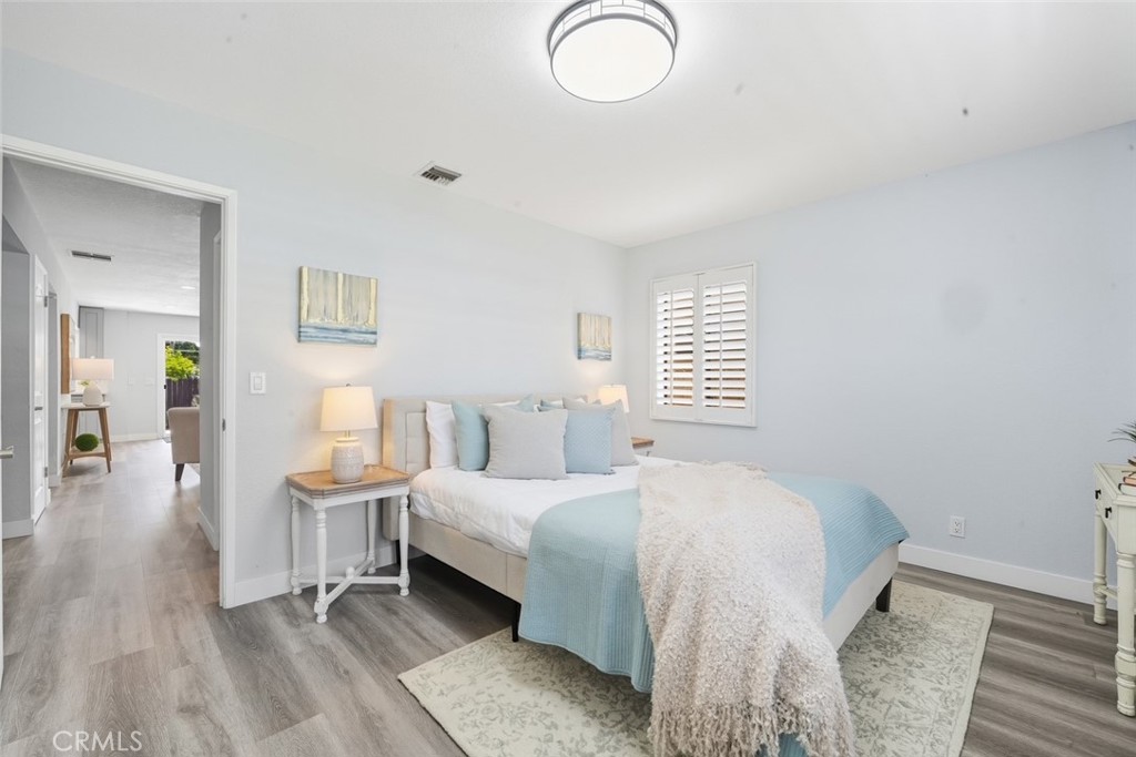 916 Othello Street Arcadia, CA 91006 - Photo 23 of 56 a bedroom with a bed and a table