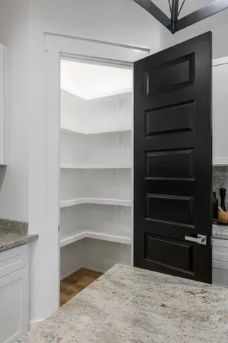 $2,050 | 518 Clinton Street, Unit B, Conroe, TX 77301