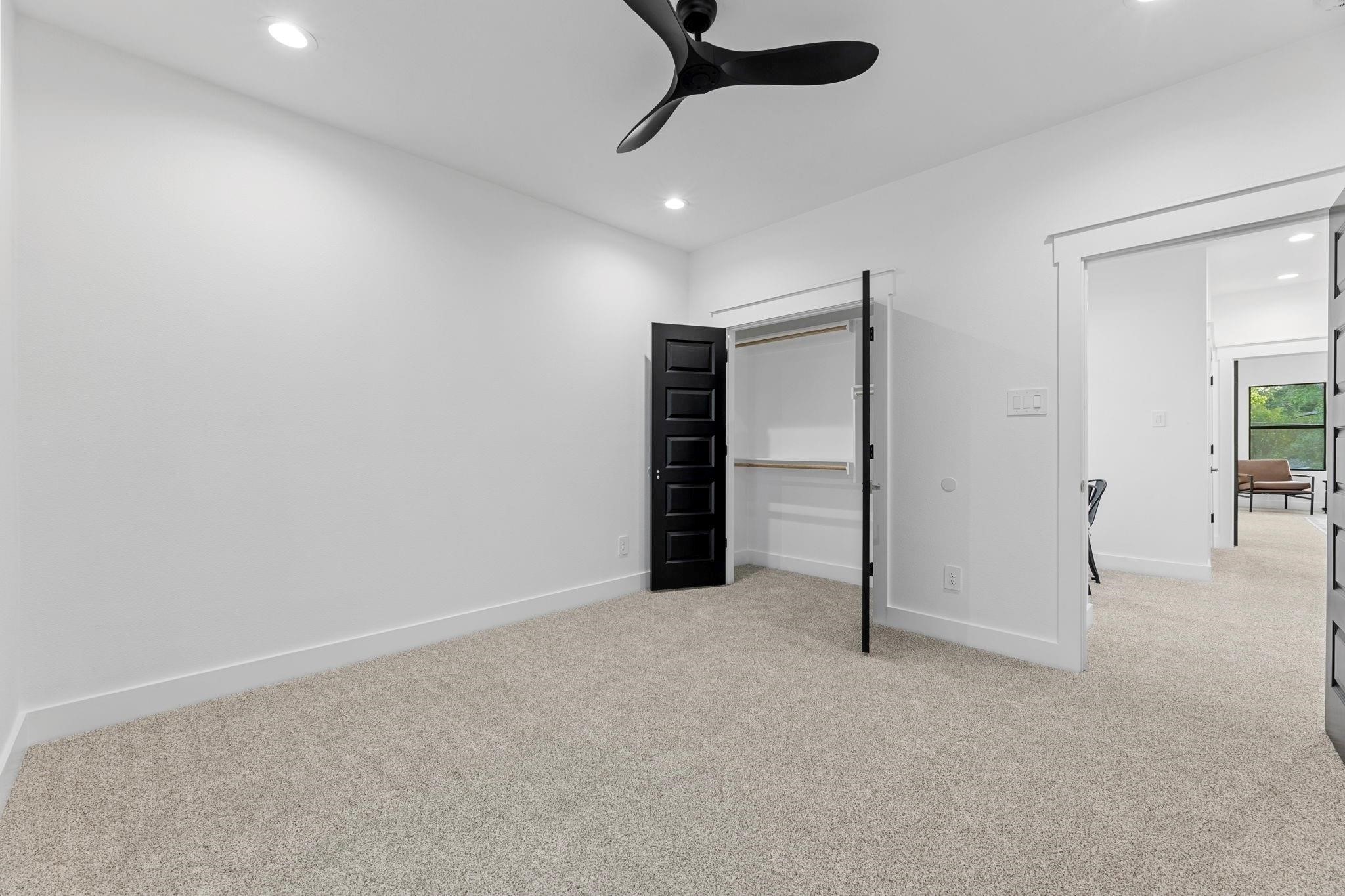 518 Clinton Street, Unit B Conroe, TX 77301 - Photo 37 of 50 a view of an empty room