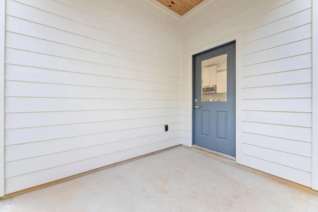 $2,050 | 518 Clinton Street, Unit B, Conroe, TX 77301