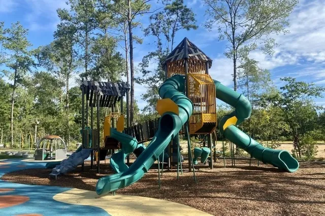 $2,050 | 518 Clinton Street, Unit B, Conroe, TX 77301