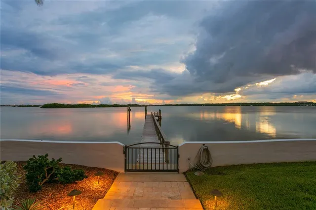 $2,999,000 | 8488 35th Avenue North, St. Petersburg, FL 33710