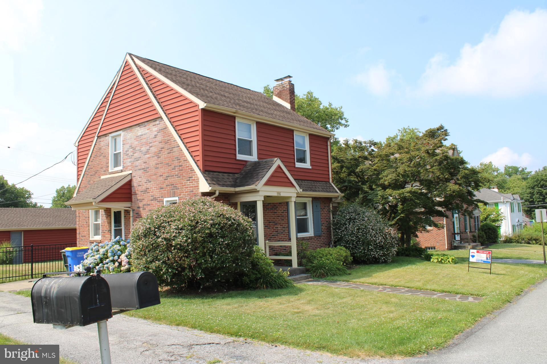 816 Grandview Road York, PA 17403 - Photo 1 of 32 Gallery Image 1