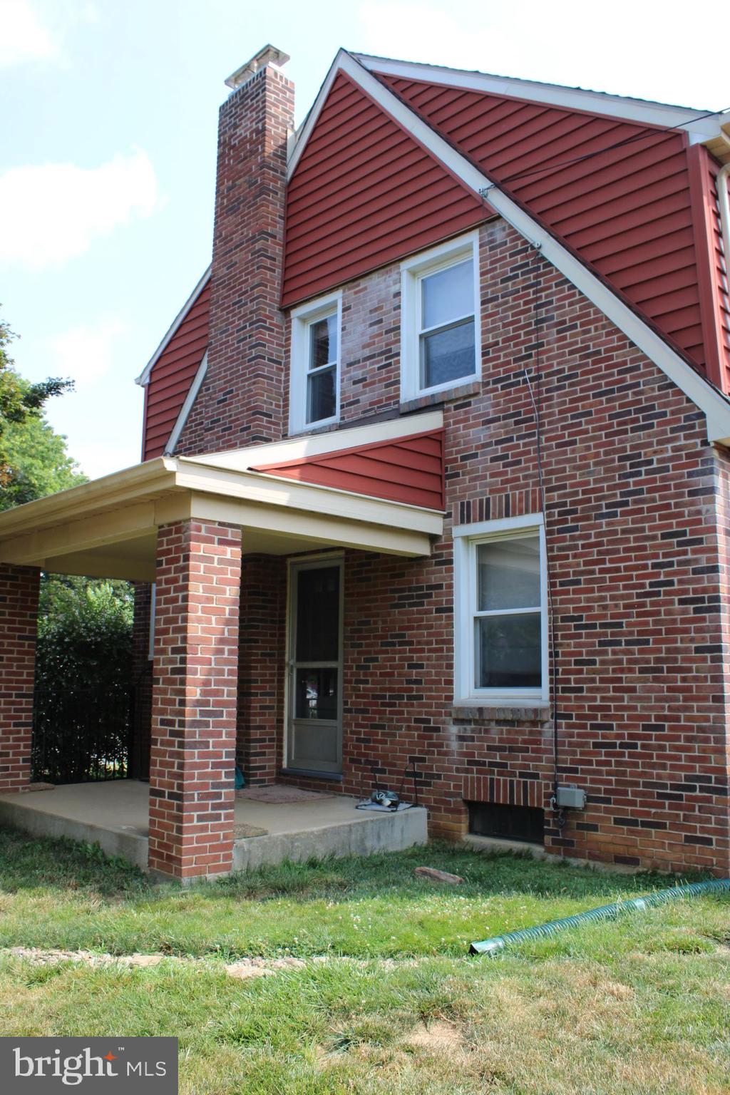 816 Grandview Road York, PA 17403 - Photo 4 of 32 Gallery Image 4