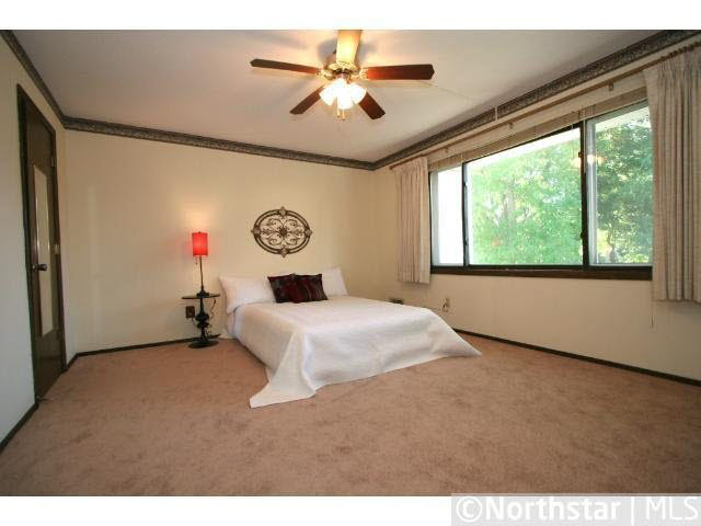 6008 Golden Valley Road Golden Valley, MN 55422 - Photo 7 of 15