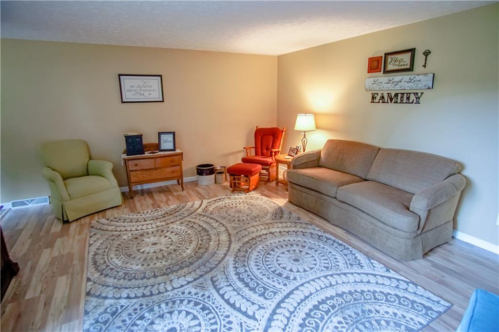 1502 New Ford Road Seymour, IN 47274 - Photo 5 of 28 Gallery Image 5