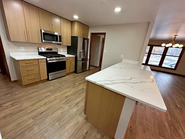 $489,900 | 8440 Van Buren Court, Munster, IN 46321