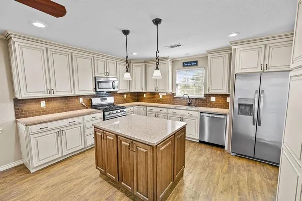 $449,999 | 207 North Sand Street, Comanche, TX 76442