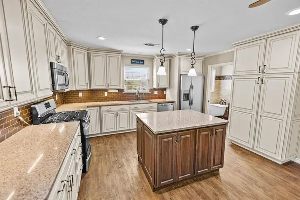 $449,999 | 207 North Sand Street, Comanche, TX 76442