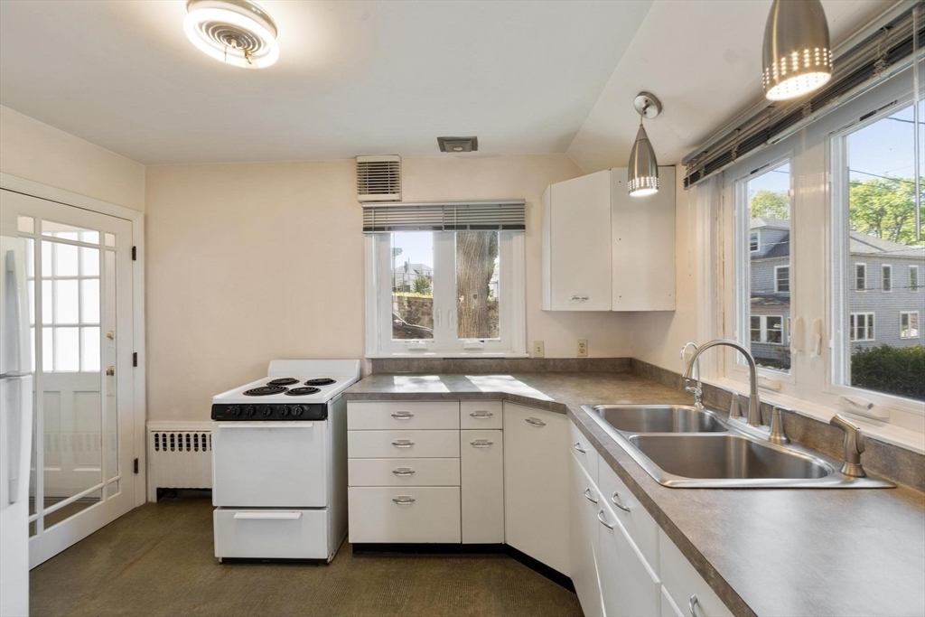 4 Bicknell Terrace Lawrence, MA 01841 - Photo 11 of 36