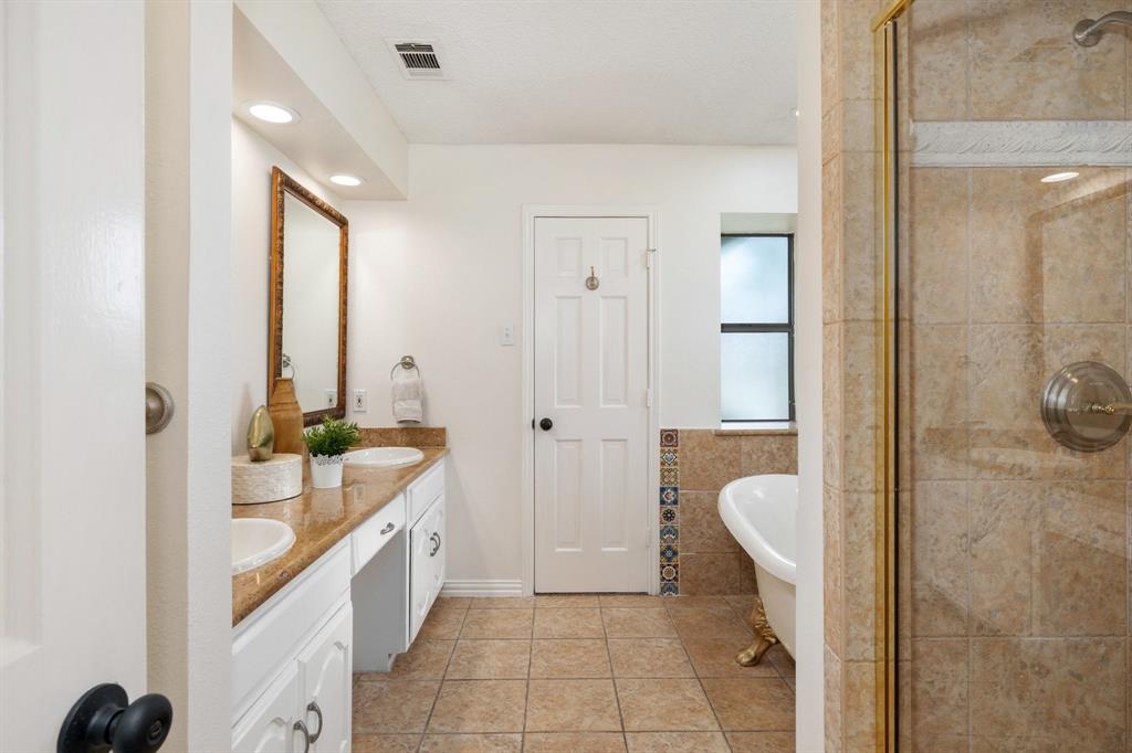 915 West Pleasant Run Road DeSoto, TX 75115 - Photo 23 of 40