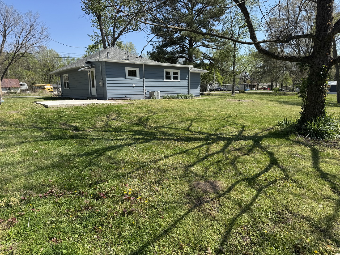 311 North Goldheimer Street Benton, IL 62812 - Photo 7 of 24