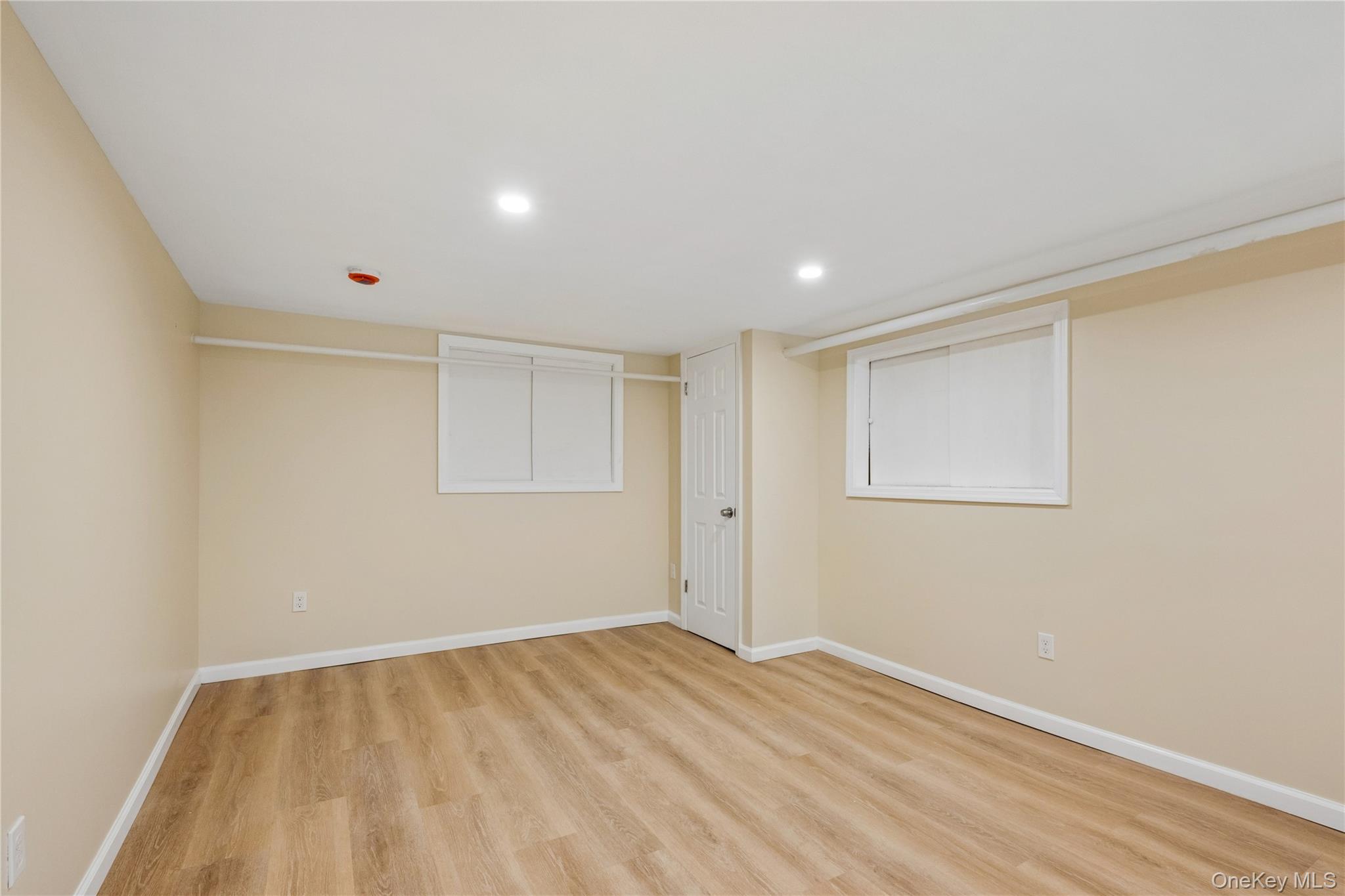 261 Marcellus Road Mineola, NY 11501 - Photo 12 of 29