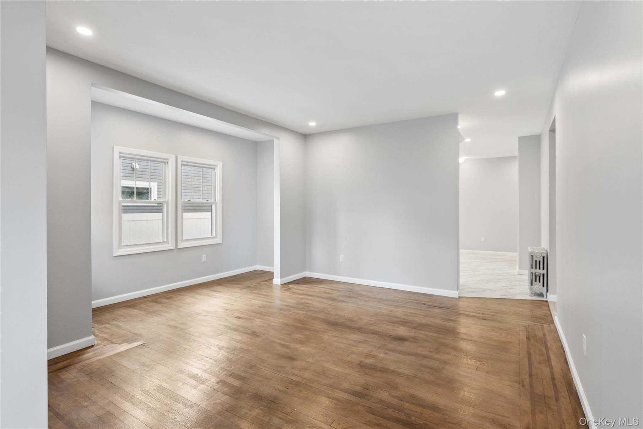 261 Marcellus Road Mineola, NY 11501 - Photo 5 of 29