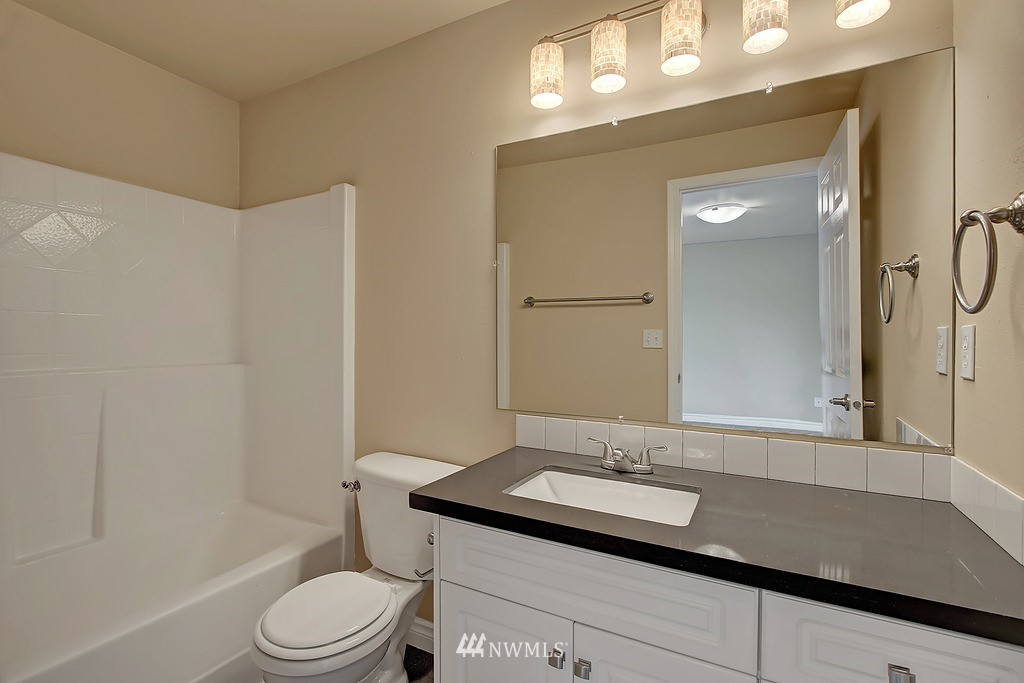 425 Rowland Road, Unit B Sedro-Woolley, WA 98284 - Photo 15 of 17 Gallery Image 15
