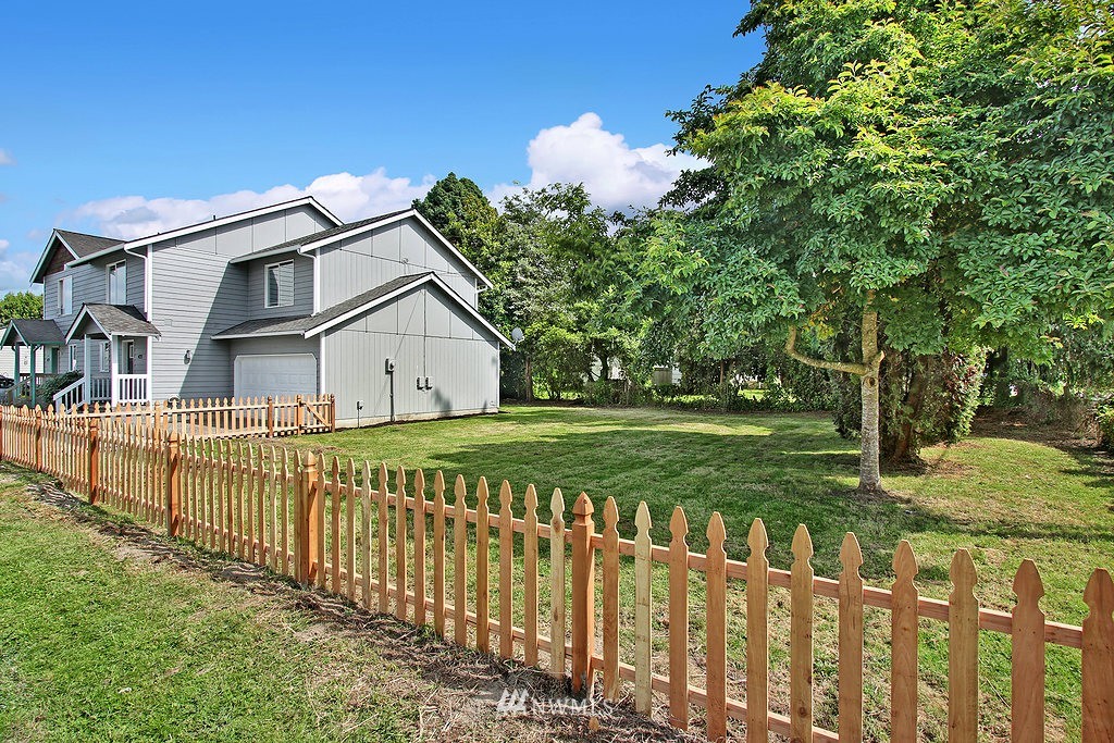 425 Rowland Road, Unit B Sedro-Woolley, WA 98284 - Photo 16 of 17 Gallery Image 16