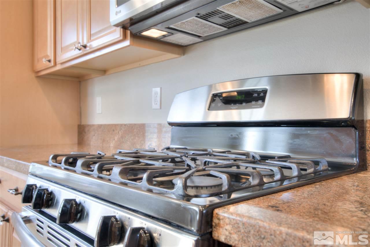 10490 Chadwell Drive Reno, NV 89521 - Photo 14 of 36 a close view of stove top oven
