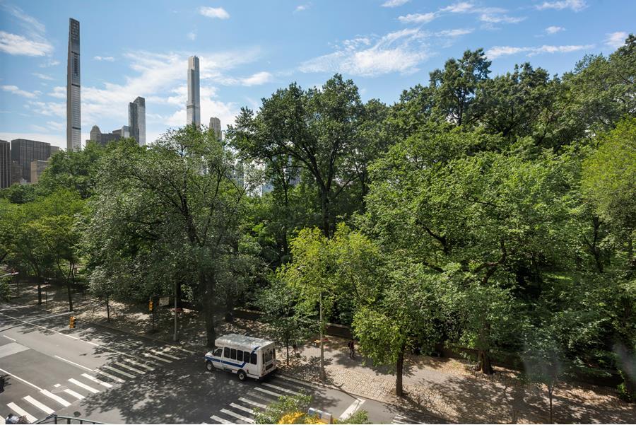 870 5th Avenue, Unit 4/5C Manhattan, NY 10065 - Photo 14 of 17 a picture of city view