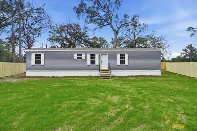 $150,000 | 93 Thrasher Lane East, Jesup, GA 31545