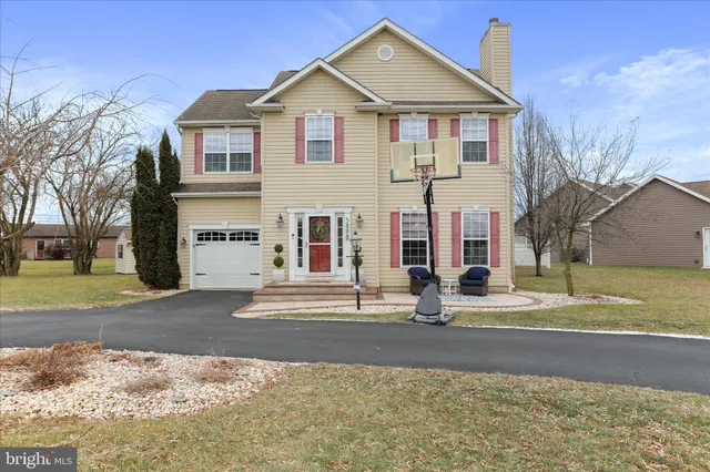 $359,900 | 5898 Gabrielle Lane, Chambersburg, PA 17202
